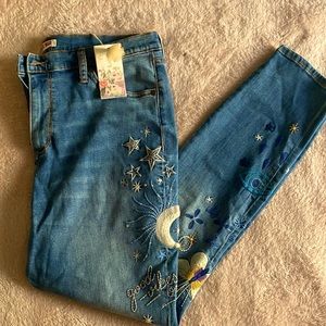 NWT size 31 embroidered Johnny Was jeans
